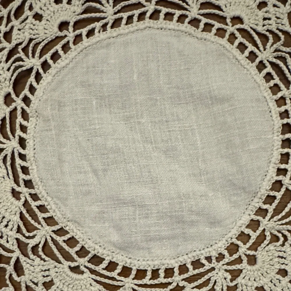 White Linen Lace Doily — Tatting